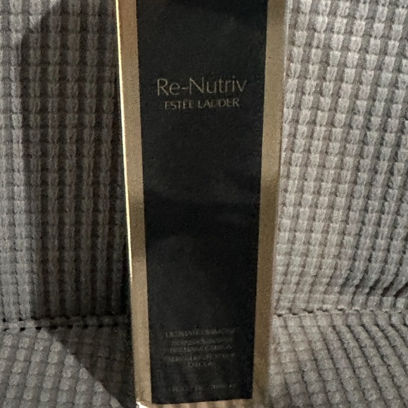 Estee Lauder Re-Nutriv Ultimate Diamond Transformative Brilliance Serum 1oz/30ml